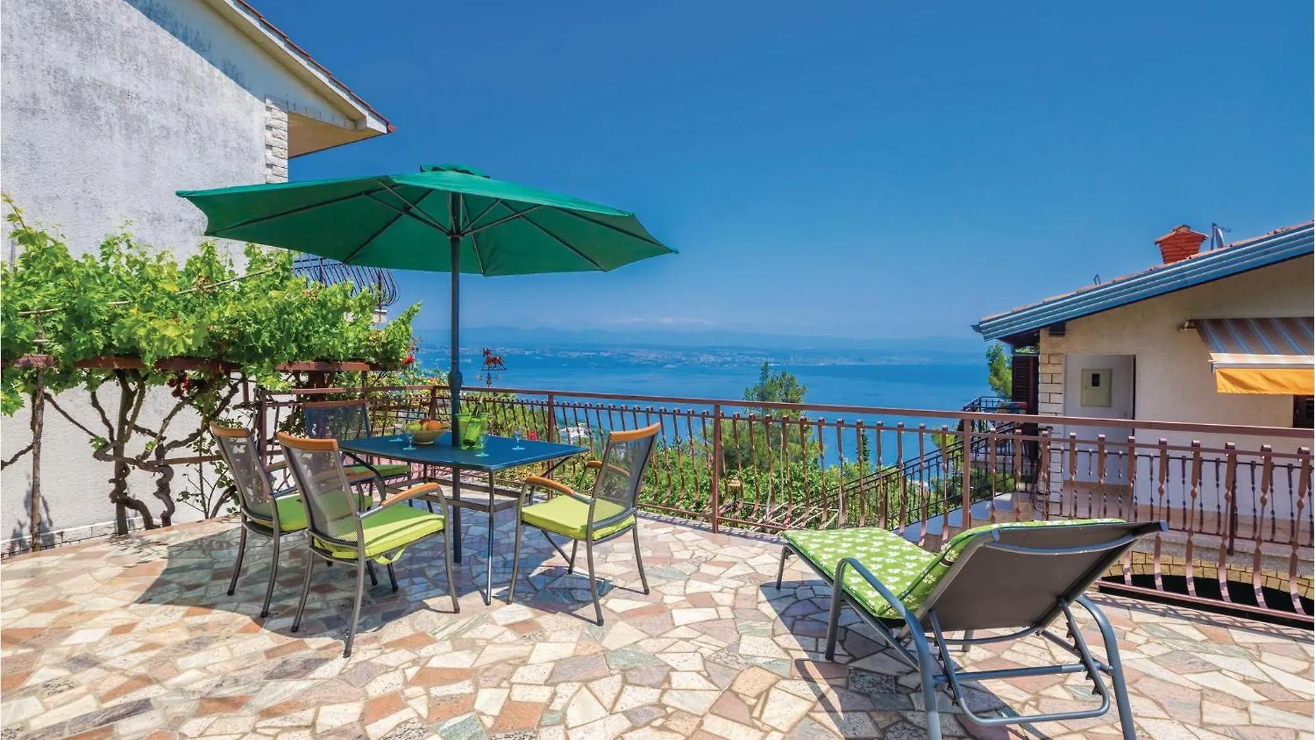 2 Bedroom Lovely Apartment In Lovran