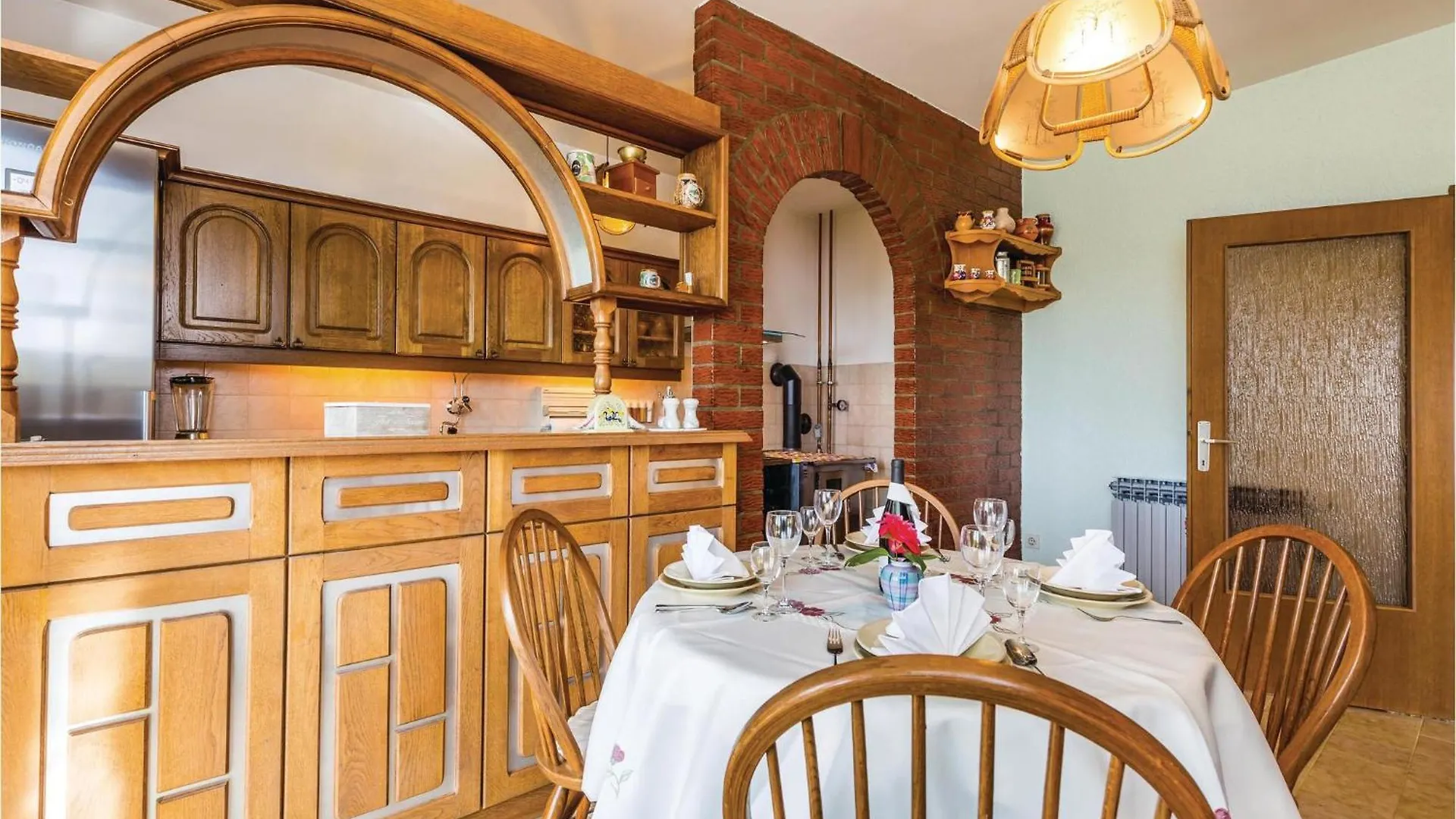 2 Bedroom Lovely Apartment In Lovran